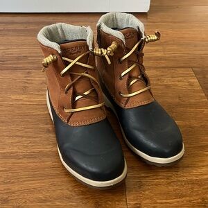 Sperry Women's Maritime Repel Snow Boot, women’s size 8